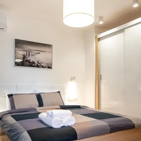 Modern And Cozy 1bdr In The Center Sofia