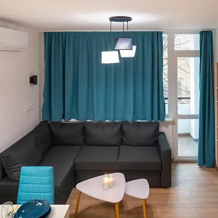 Modern And Cozy 1bdr In The Center Апартаменты София
